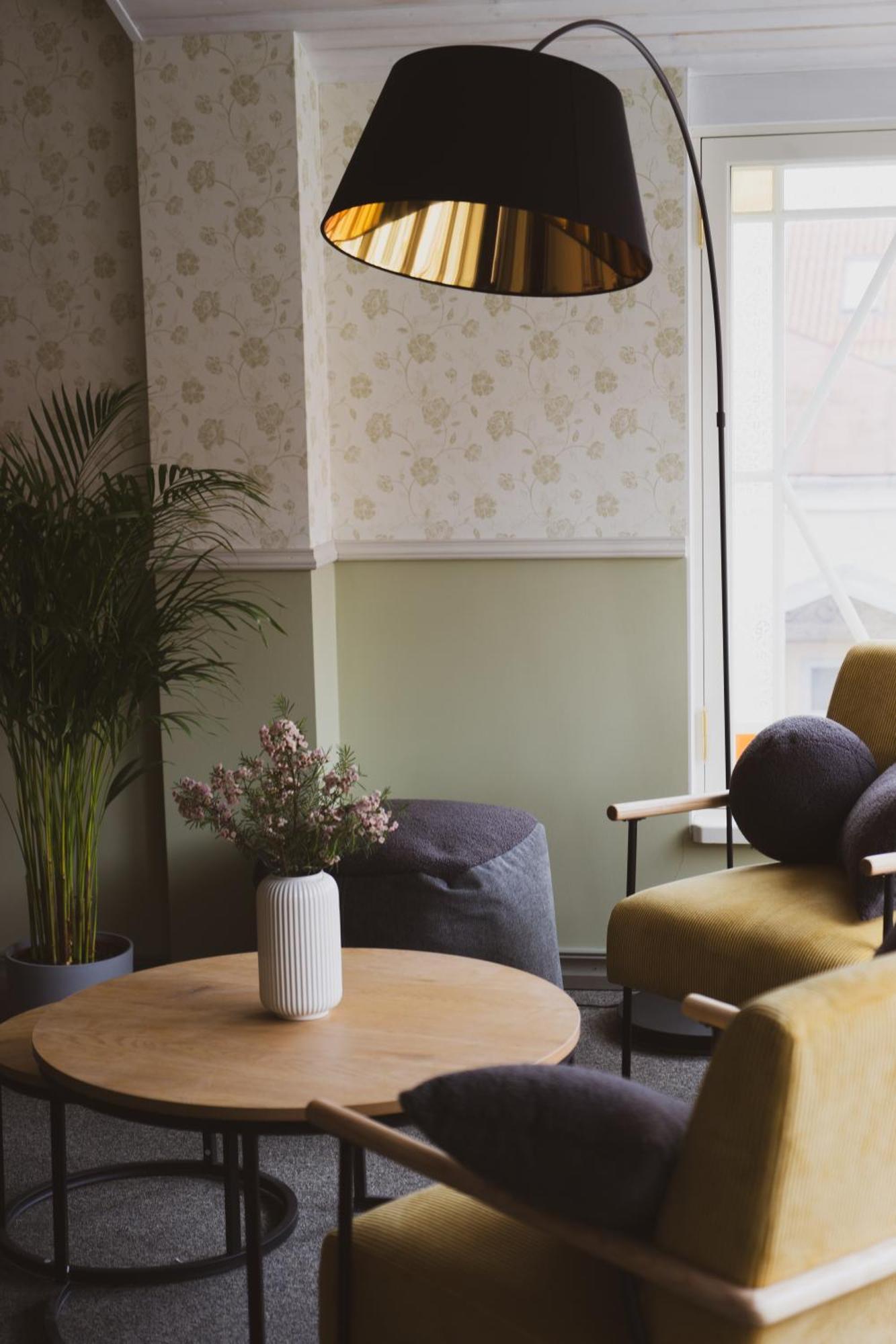 Vanalinna Hotel Kuressaare Exteriör bild