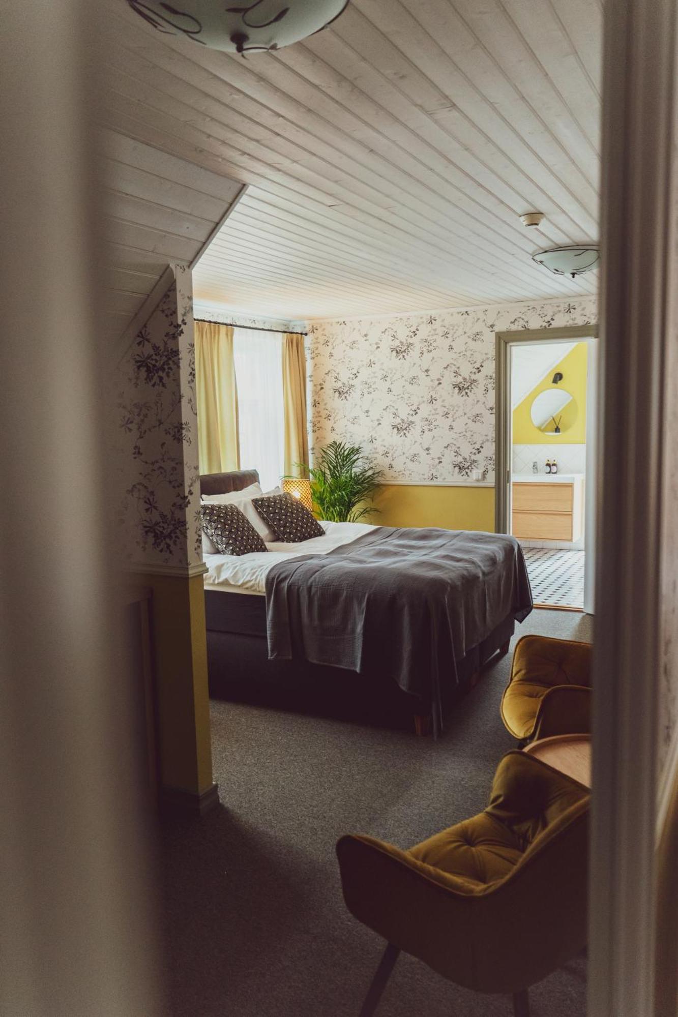 Vanalinna Hotel Kuressaare Exteriör bild