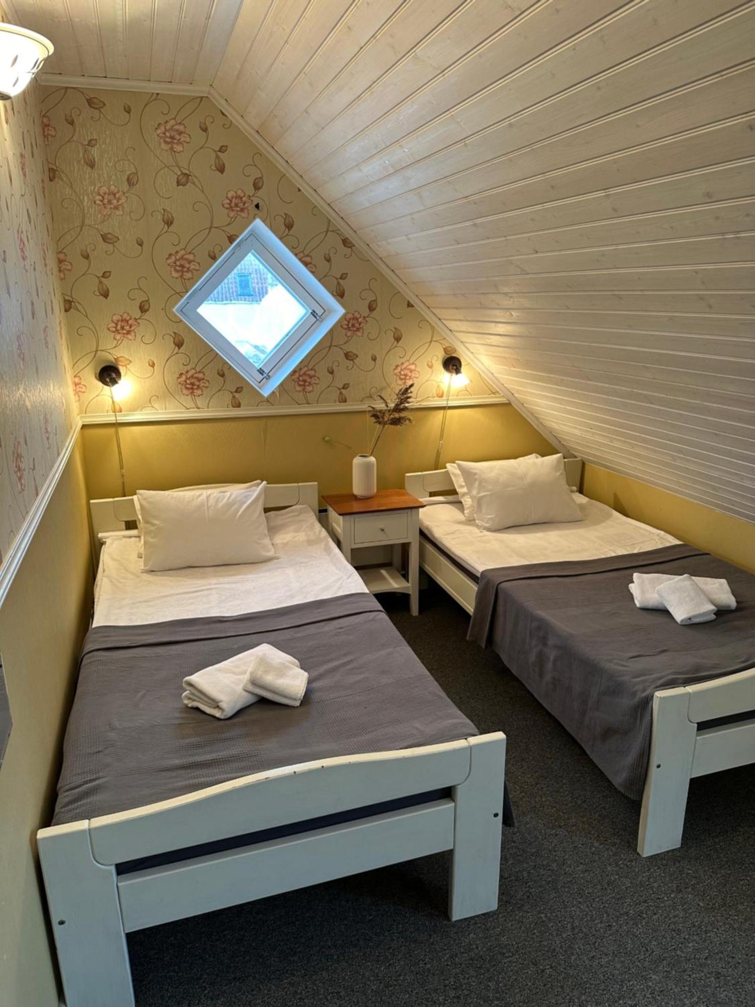 Vanalinna Hotel Kuressaare Exteriör bild